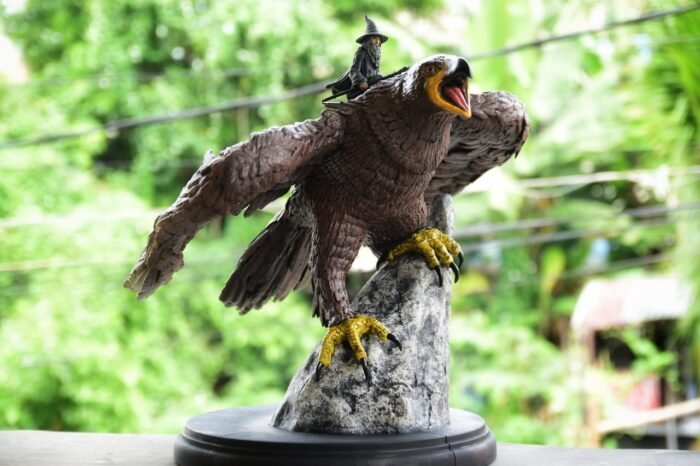 Gandalf on eagle back 3d printing stl files - Image 1